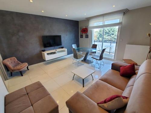 Meyzieu Nord Ouest Apartment | T3 avec parking et balcon-Groupama Stadium-Eurexpo