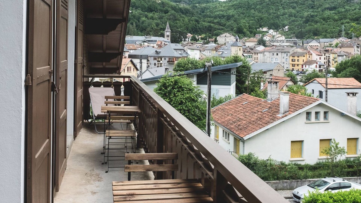 Ax-les-Thermes Apartment | T3 bis 6/8 P- 4 * 300 m SKI private parking sauna balcony gym wifi