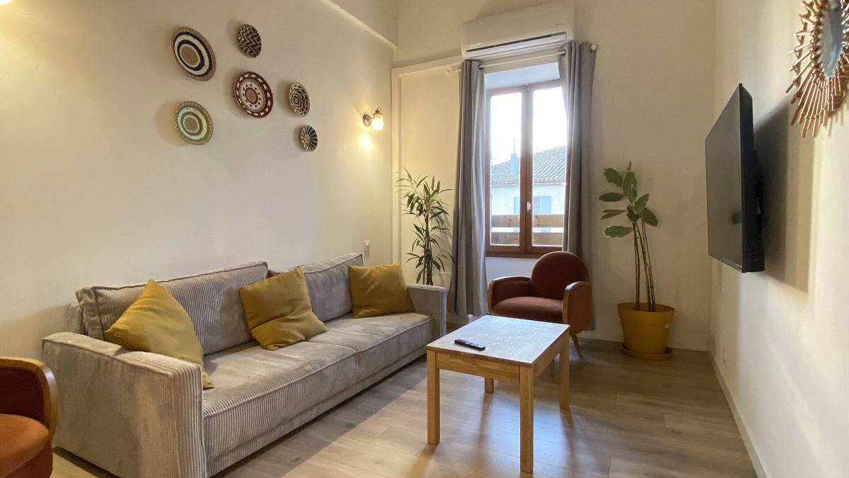 Homps Apartment | T3 Bord Canal du Midi, Piscine
