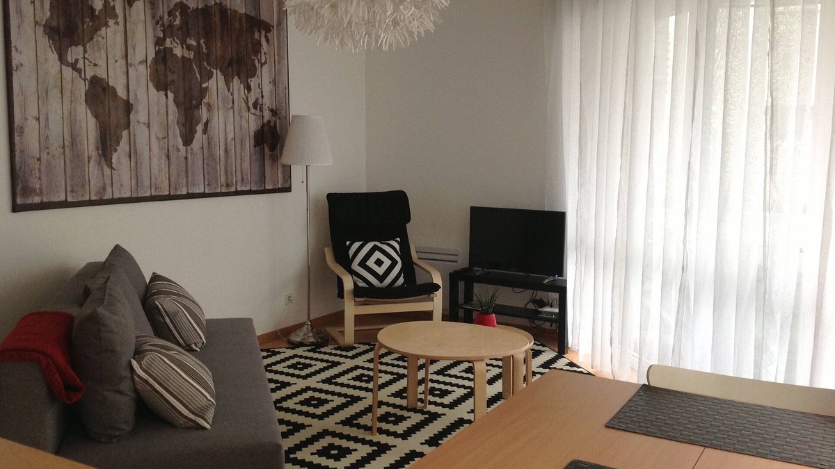 Rocabey - Alsace - Gare Apartment | T3 bright apartment close to beach and city walls. 4/6, Wifi