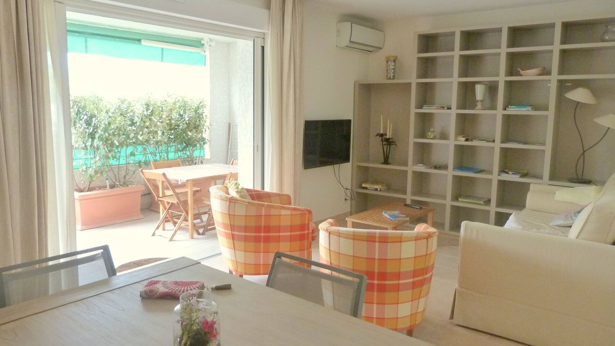 Saint-Florent Apartment | T3 CLIMATISE DANS SAINT FLORENT, parking & Wifi