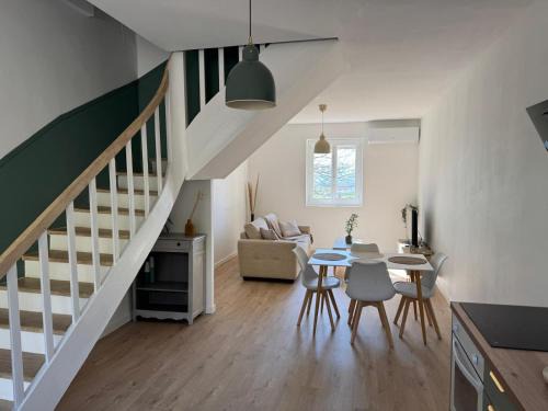 Ville-sous-Anjou Apartment | T3 duplex village house