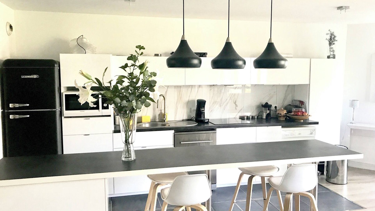 Le Rouet Apartment | T3 Lumineux et Calme, Centre du 8e Ardt, Entre Plages et Ville