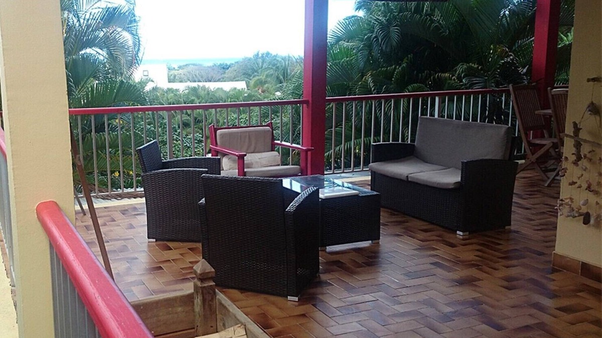 Deshaies Apartment | T3 Montana 2, DESHAIES, 350 m Grande Anse, 5/7 people, 2 bedrooms + living room, terrace.