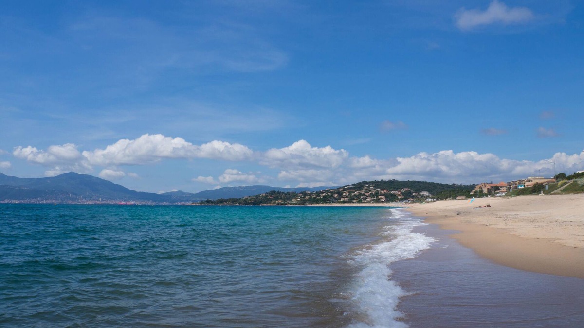 Molini Apartment | T3 sea view in a secure residence, 2 min walk from the beach, SW facing