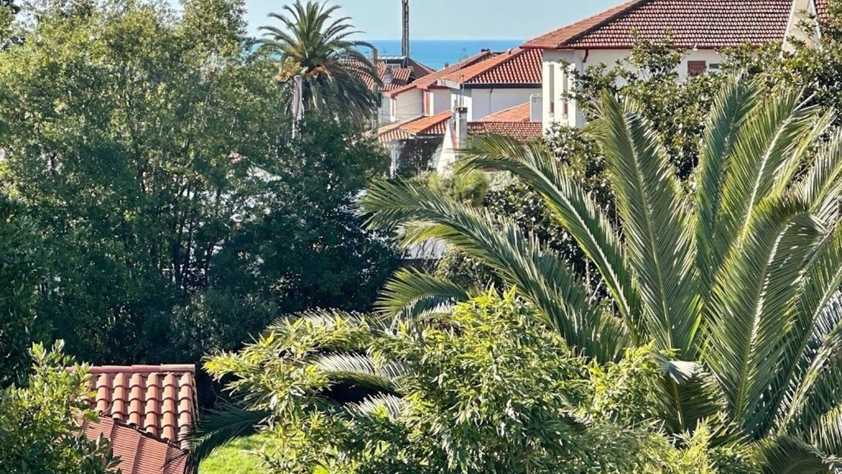 Biarritz Apartment | T3 Sea view with Parking