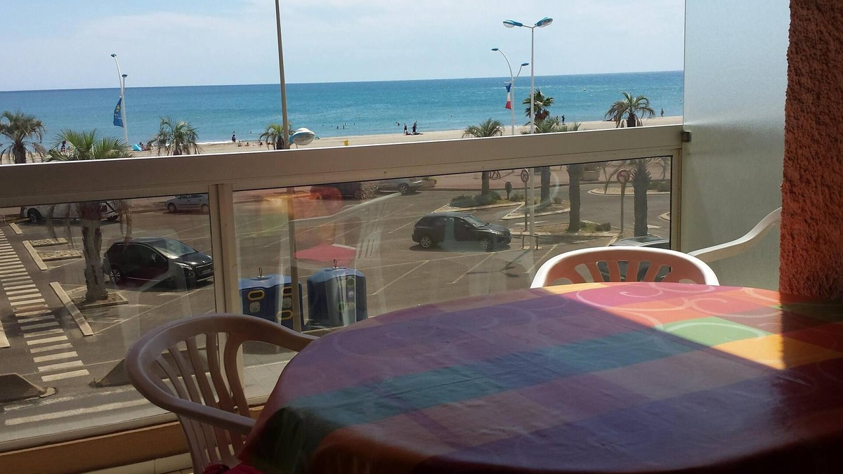Le Grand Large Apartment | T3 seafront terrace 4 people near downtown private parking