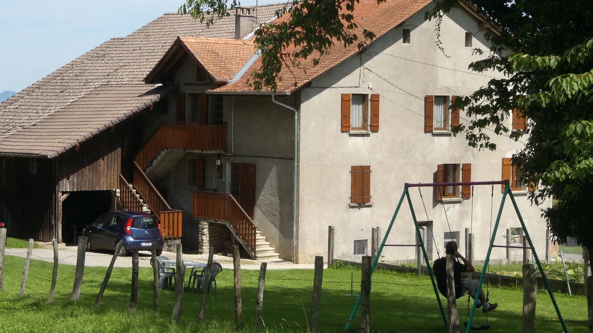 Allinges Apartment | T3 with garden in mini farm 10 minutes from Thonon and Lake Leman