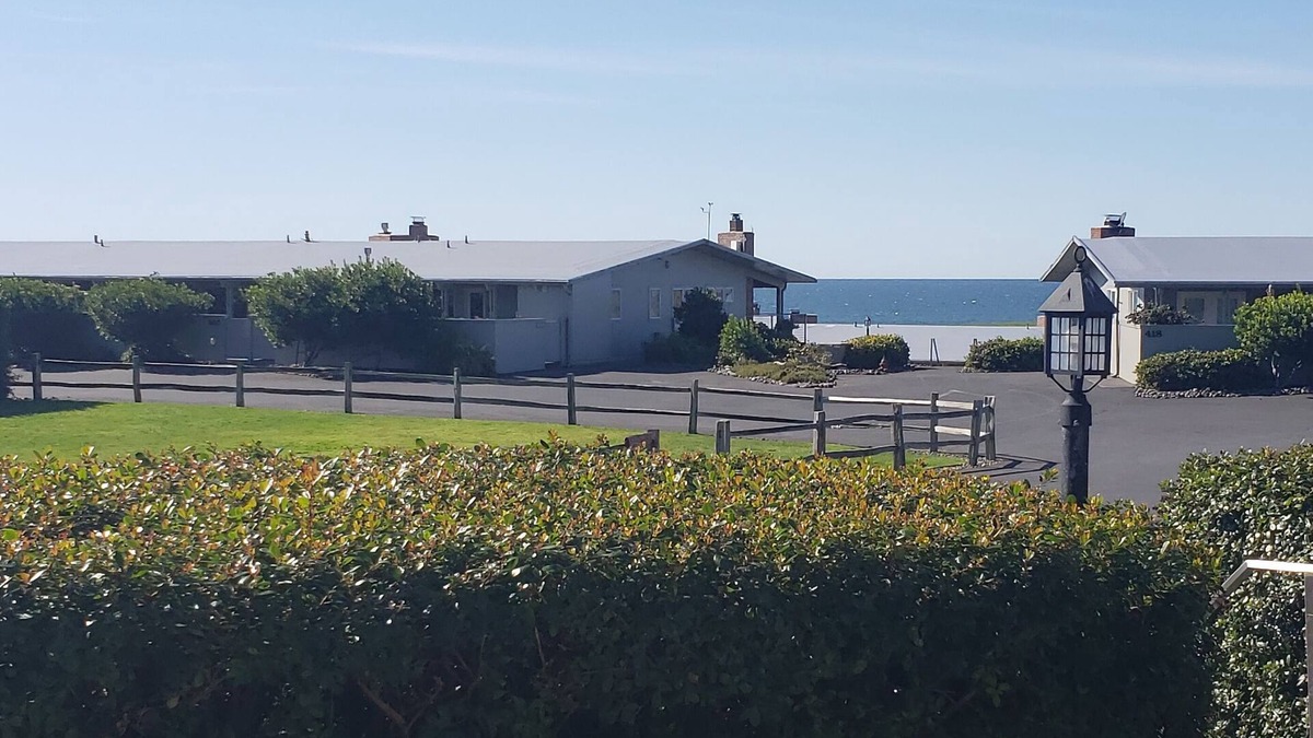 Gearhart Condo | T435 2 Bedroom 1st floor Pet Friendly No cleaning fees