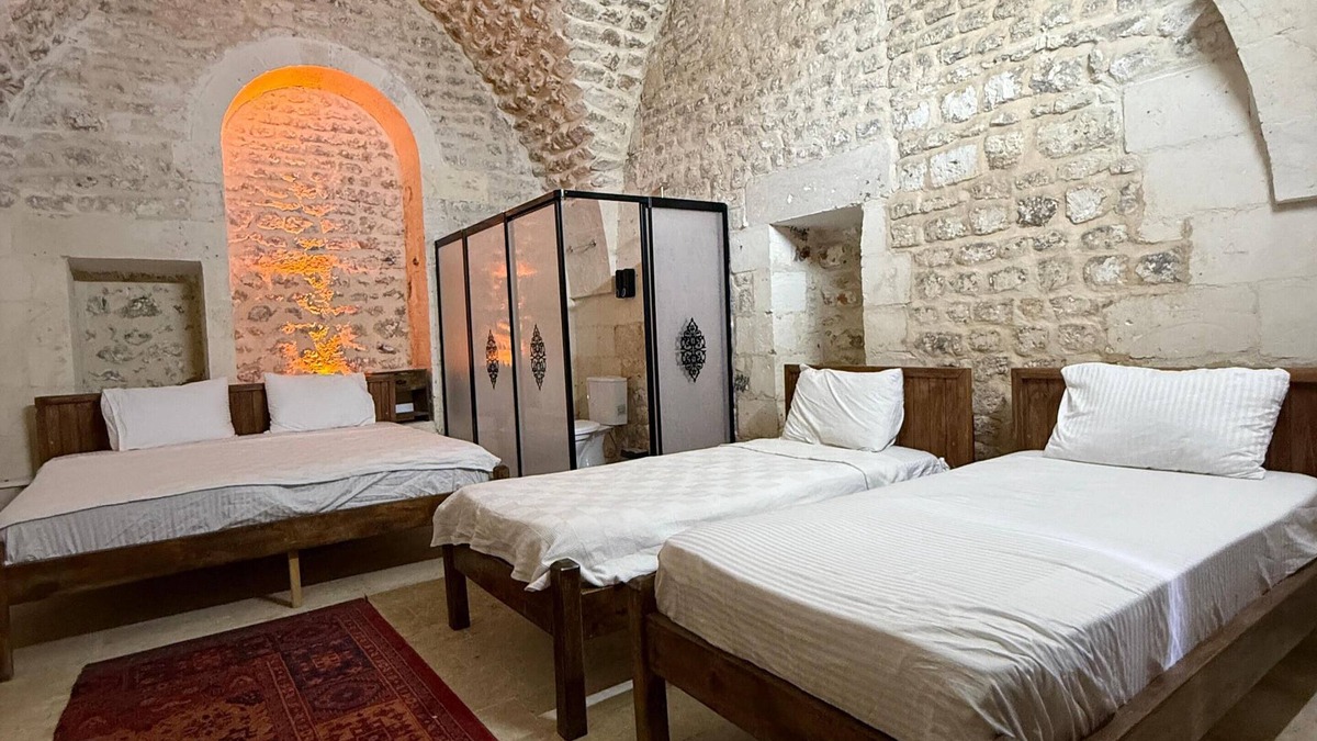 Eyyubiye Hotel | Taştepeler Konak