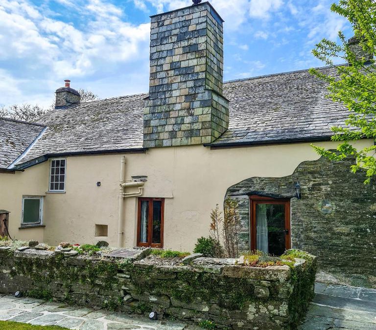 Fivelanes House | Ta Mill Cottages & Lodges - Pump Cottage