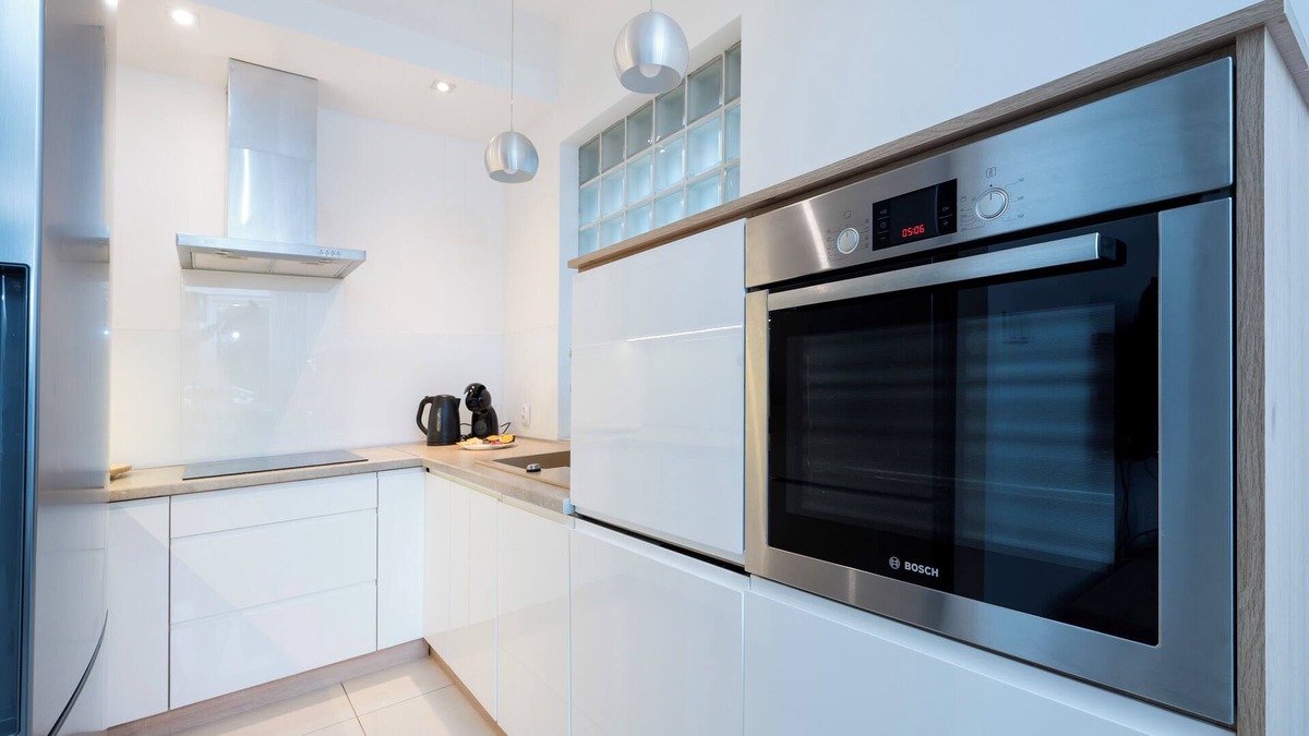 Lodz Apartment | Tabelowa Deluxe Apartment with Garden