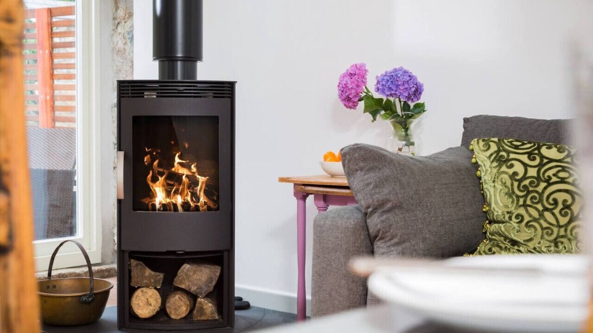 Camborne Cottage | Tack Room a luxury Poldark retreat