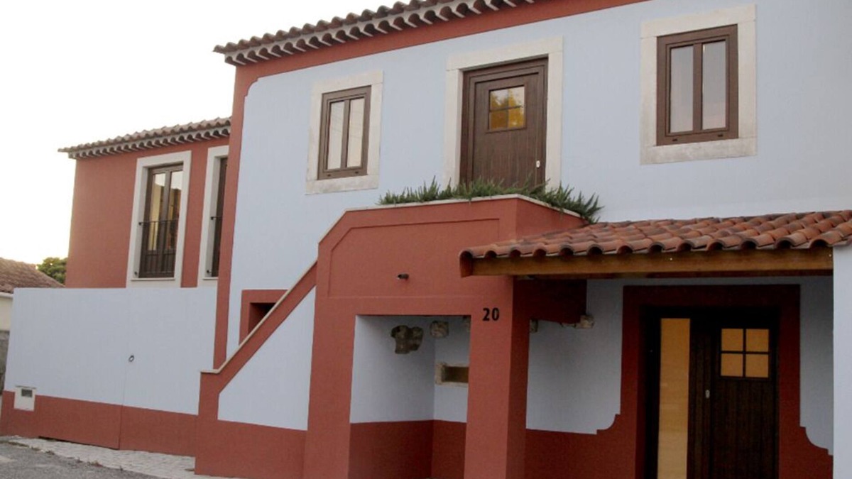 Ourem House | TACOARIA - Blue Haven