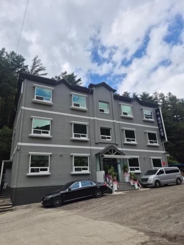 Seolcheon-myeon Hotel | Taebaek The Palace Hotel