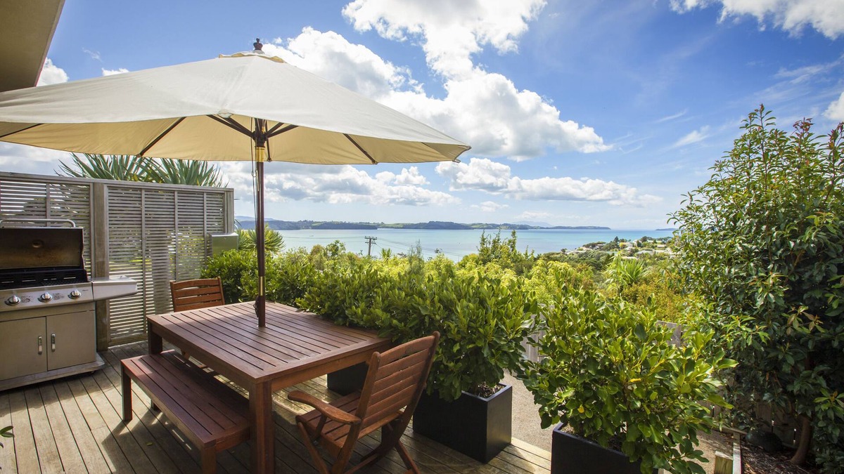 Snells Beach Bed & Breakfast | Tahi Lodge - Matakana Coast