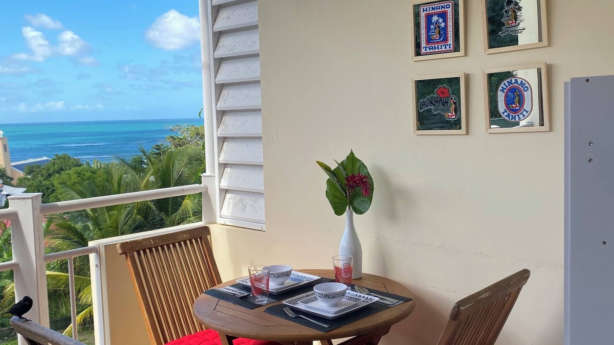 Tartane Apartment | Tahiti in Tartane nFully equipped gorgeous apartment in Residence de la Baie