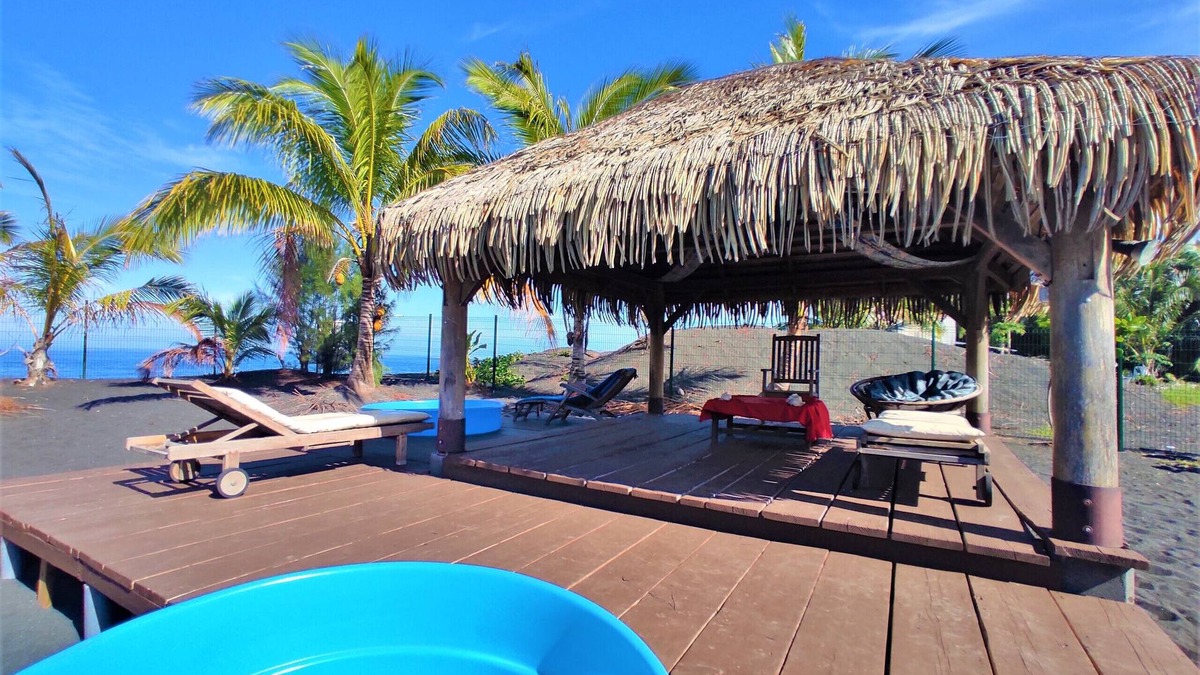 Papara House | TAHITI - Taharuu Bungalow Surf Hoe