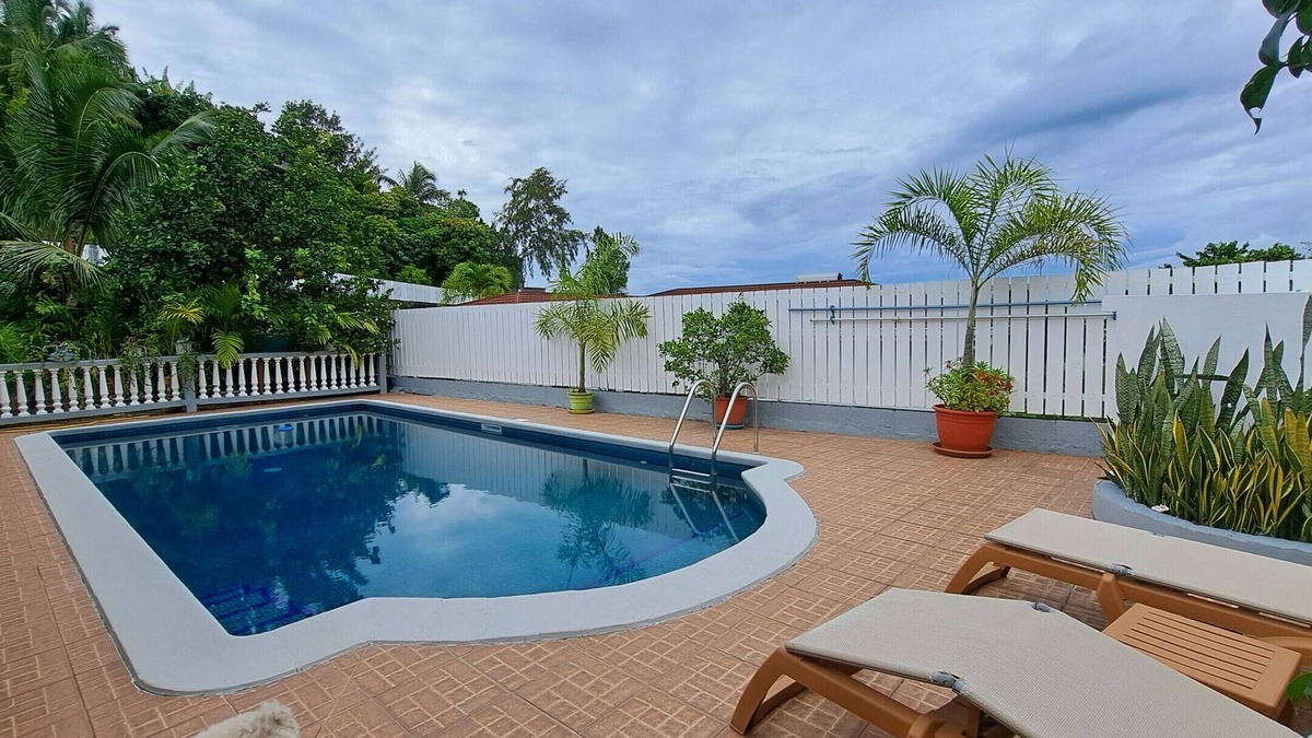 Pirae Ski Chalet | TAHITI - VILLA TEAKAVEHERE POOL