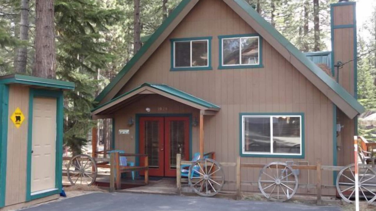 Pioneer Trail House | Tahoe Chalet with Hot Tub in Quiet Setting
