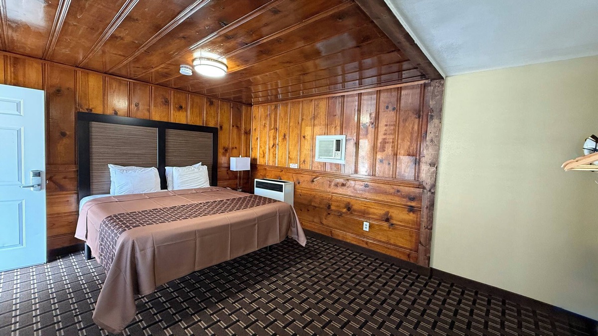 South Lake Tahoe Hotel | Tahoe Sands Inn