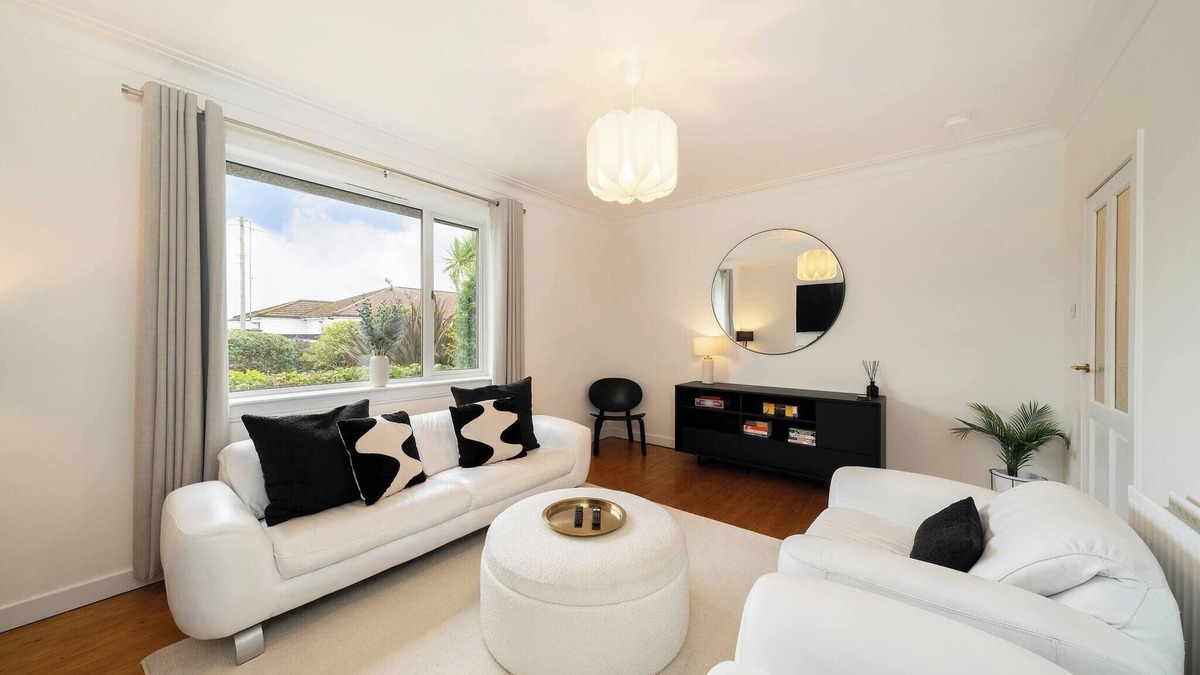 Broughty Ferry Ski Chalet | Taigh Tatha - stylish 3 bed home