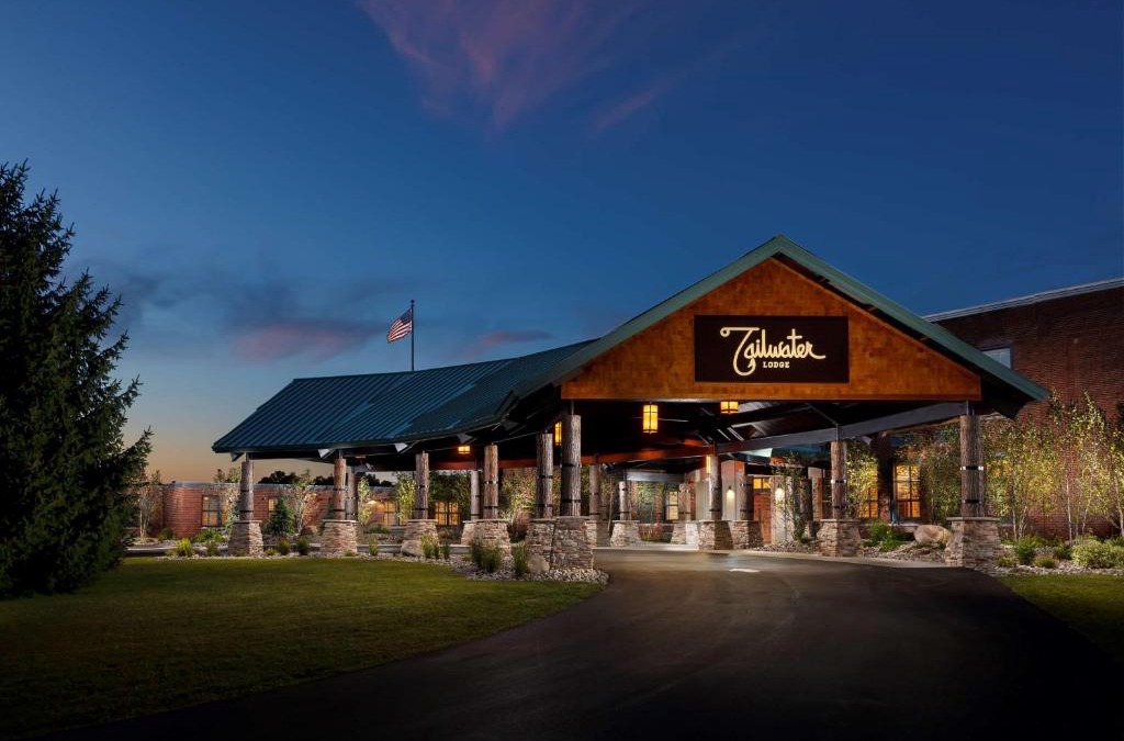 Altmar Hotel | Tailwater Lodge Altmar, Tapestry Collection By Hilton