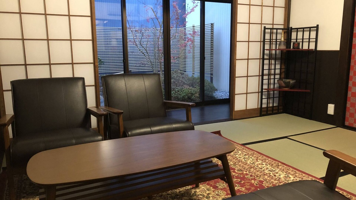 Hida Takayama Onsen Ski Chalet | Taisho Aburaya