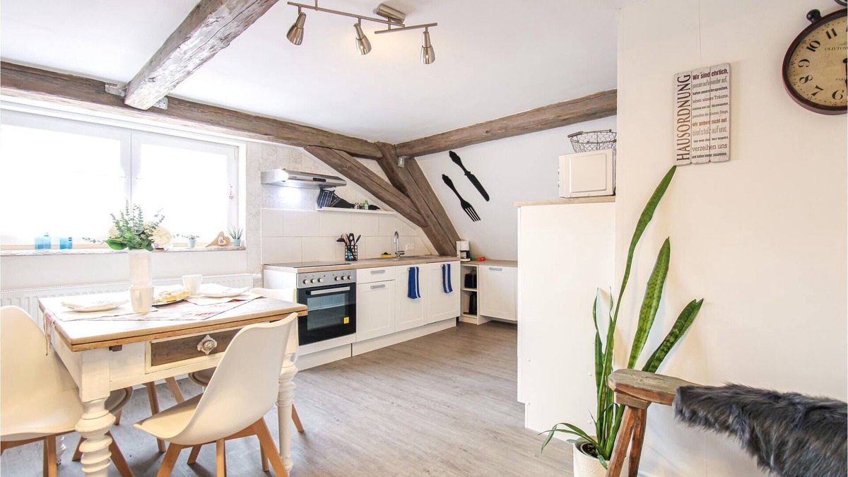 Ipsheim Apartment | Take a relaxing break in the charming farmhouse in the Middle Franconian wine country.