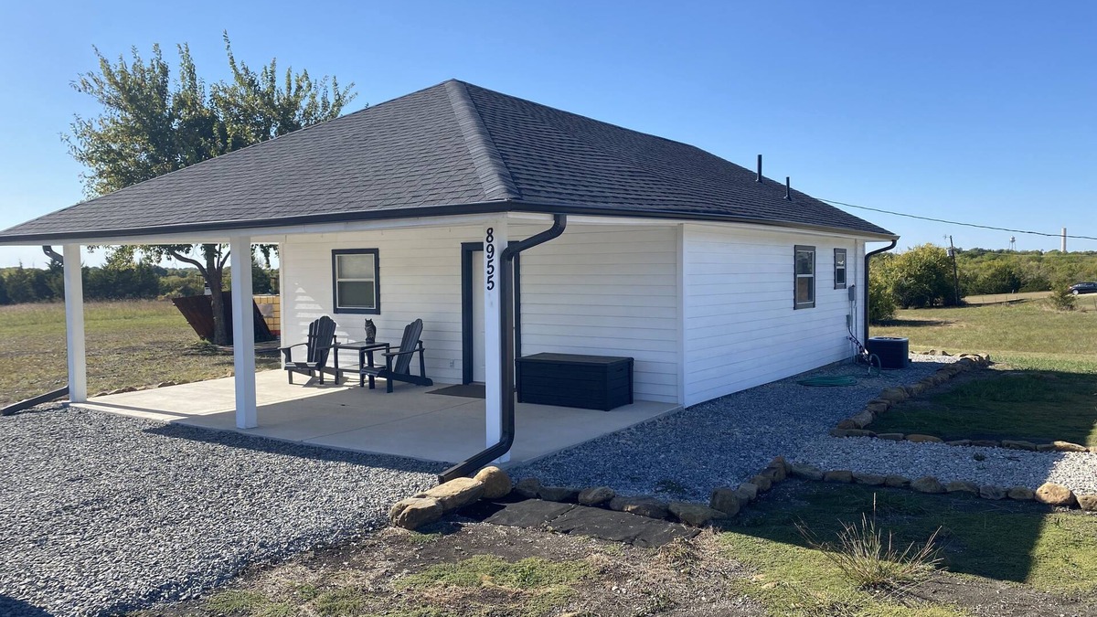 Westminster Cottage | Take a ride to the country side