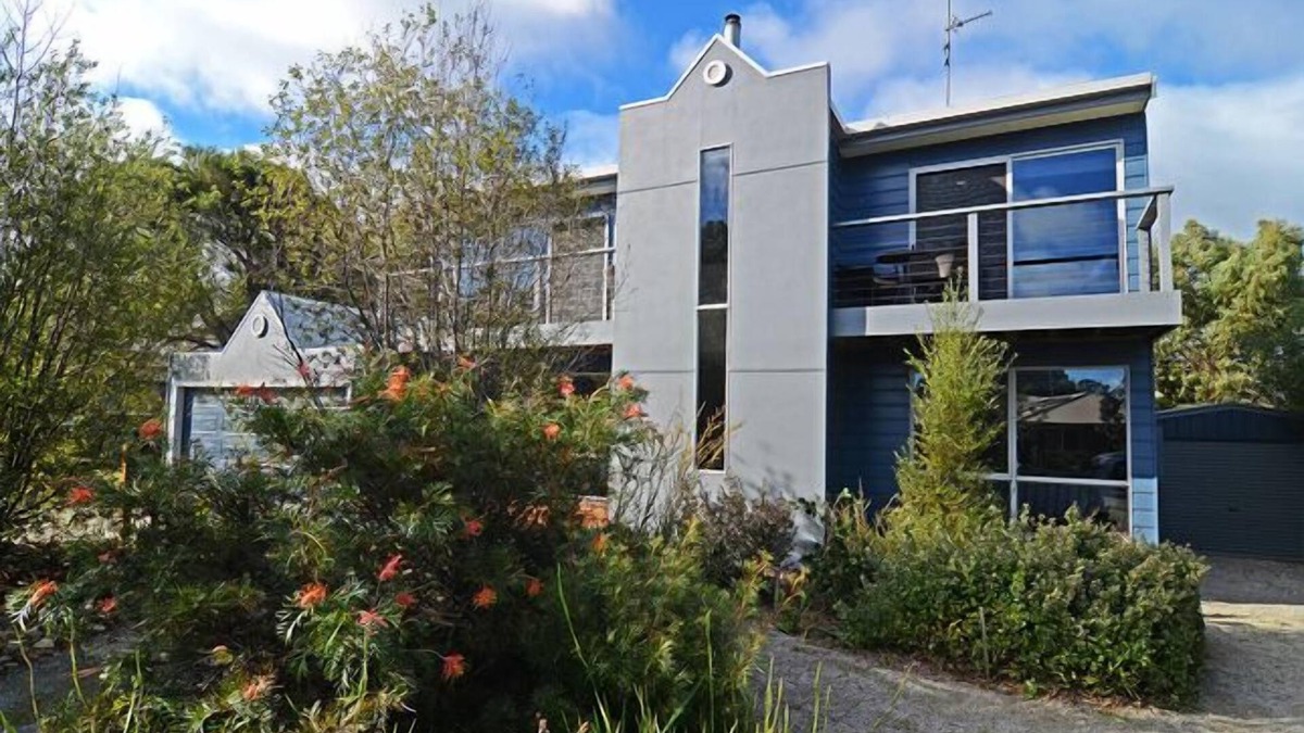 Anglesea House | Take a Spring Break - dog friendly and private outdoor spa