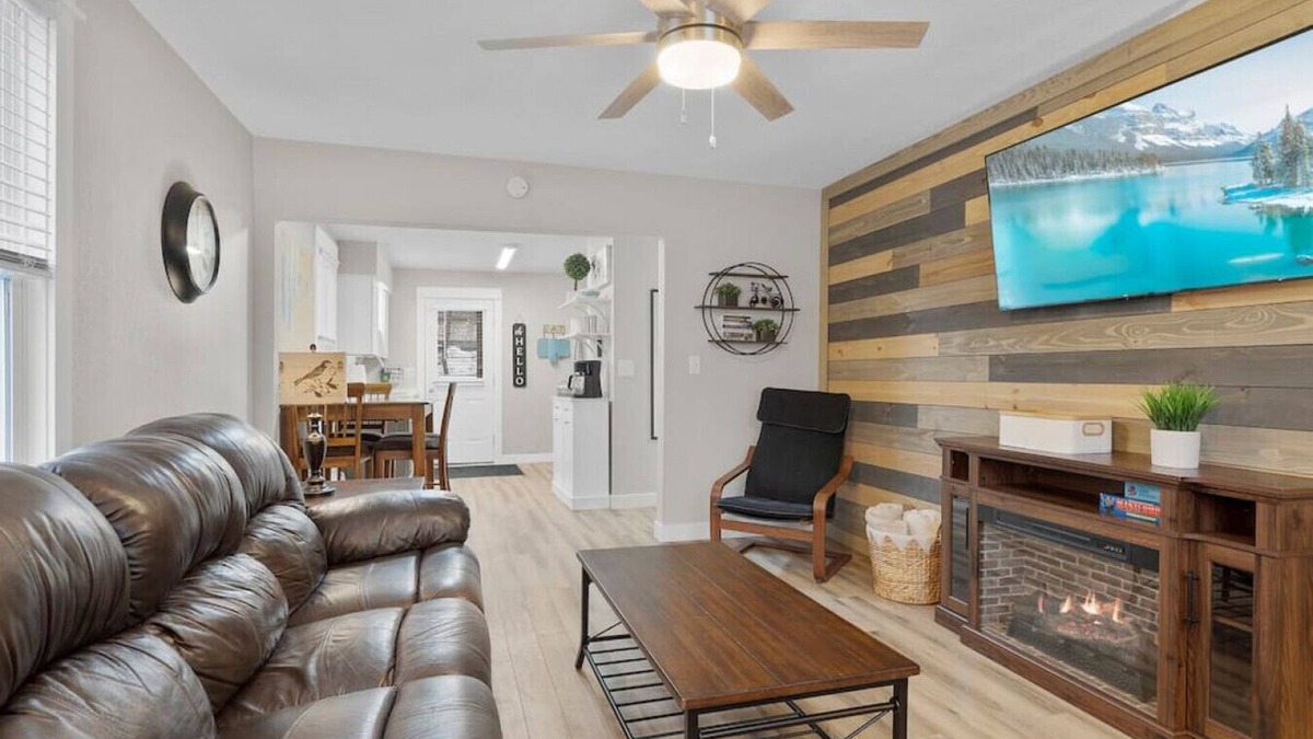 Marquette Apartment | Take In MQT - Convenient Main Apt, Walking Range!