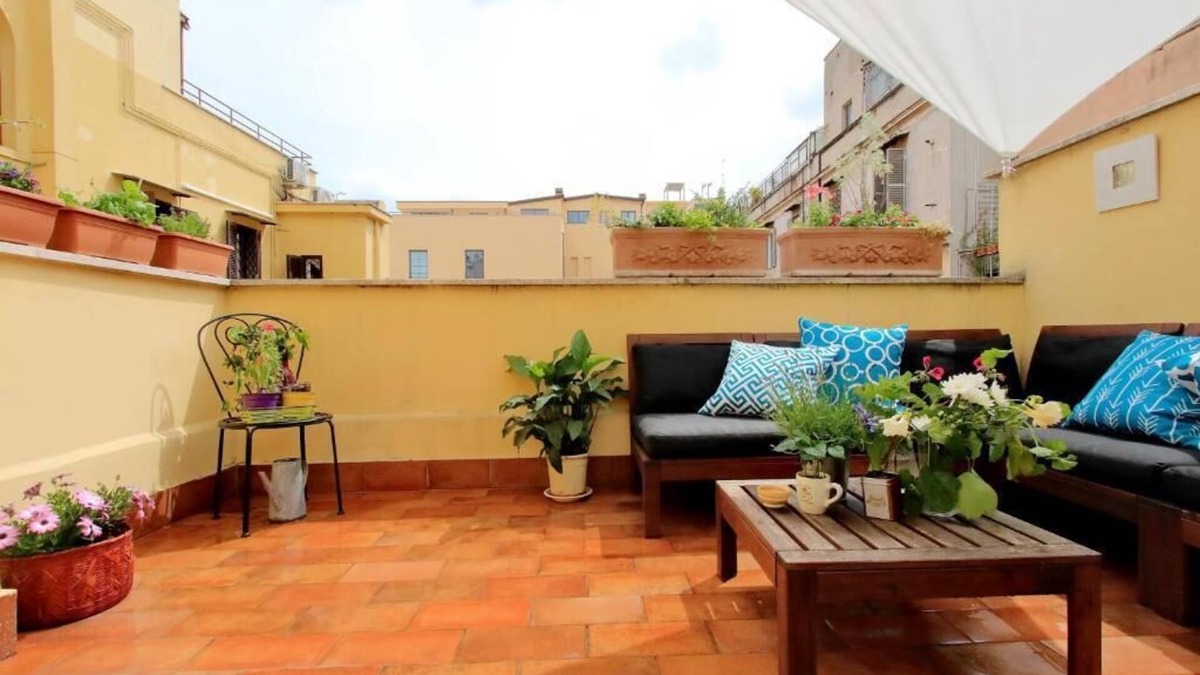Celio Apartment | Take Me Rome - Colosseo Terrace Aparment