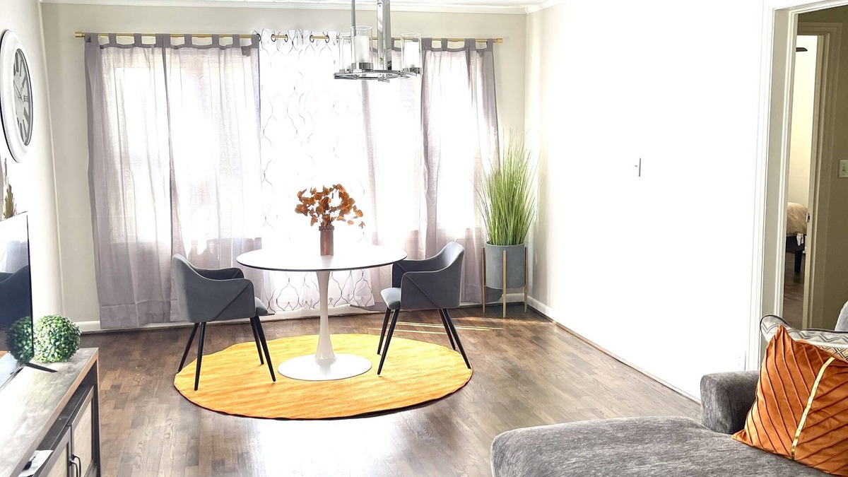 Crestline Heights House | Take off - near the airport nHome away from home!