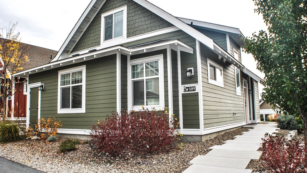 Okanagan-Similkameen Cottage | Take time away to relax and enjoy Canada's wine capital and warmest lake