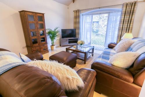 Bangor House | Tal Y Bont Uchaf Cottage