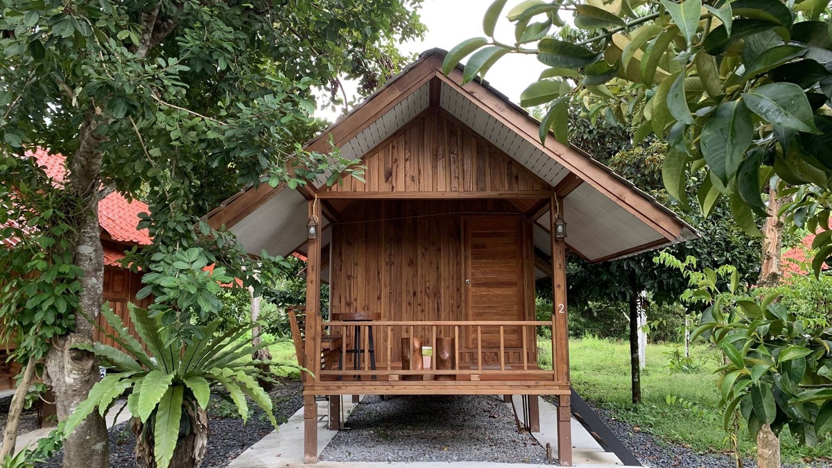 Lan Saka Hotel | Talaungjit Resort & Garden