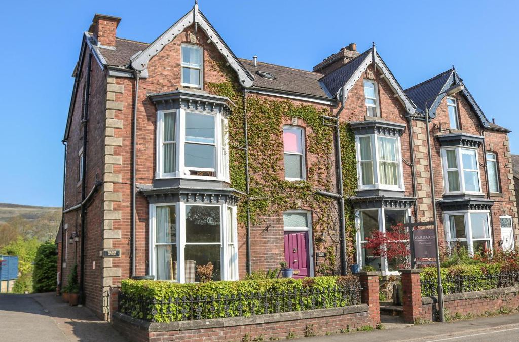 Castleton House | Talbot House