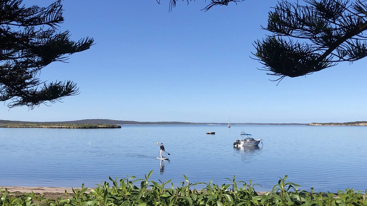 Lake Wangary House | Tall Pines Beach House, Mount Dutton Bay. Beachfront paradise.