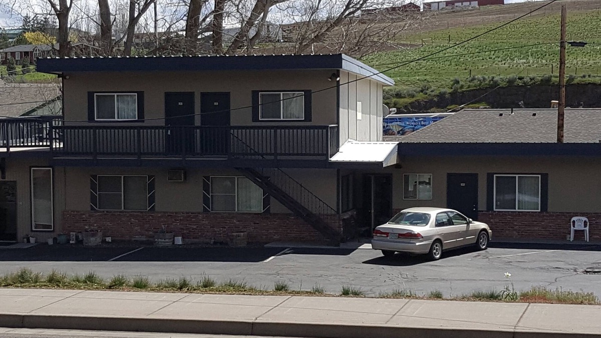 Moro Hotel | Tall Winds Motel