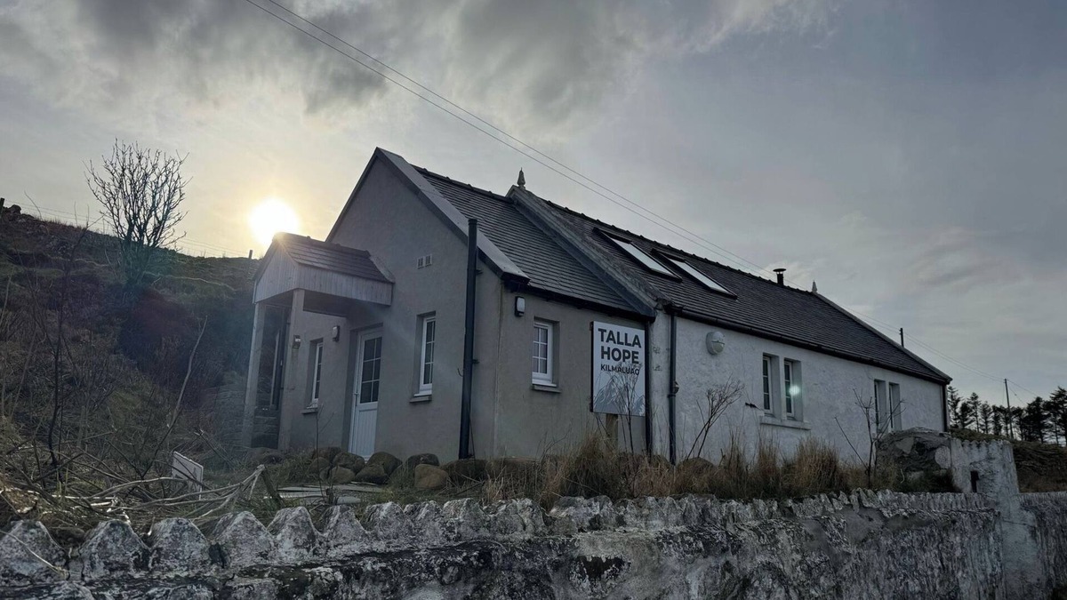Kilmaluag Cottage | TALLA HOPE, pet friendly, character holiday cottage in Duntulm