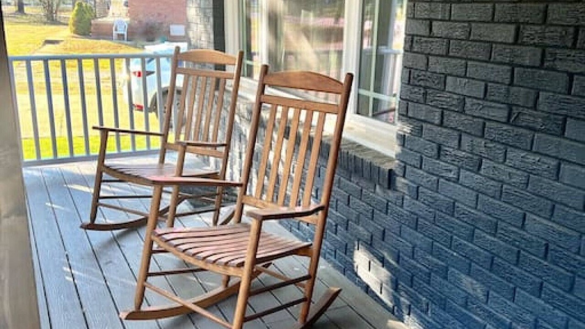 Harrisburg House | Talladega Nights — Race to nearby Nascar/ZMax/CLT!