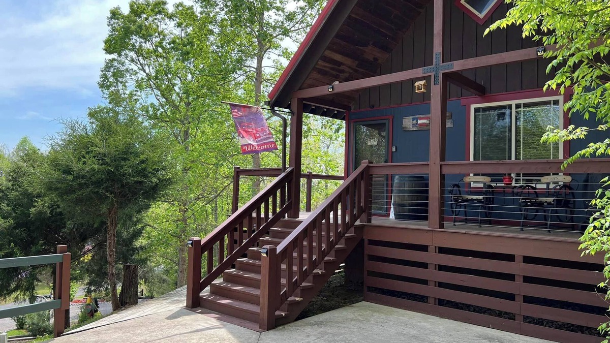 Hilham Cabin | Talley's Cabins And Breakfast By Dale Hollow Lake. Right Where You Want To Be!
