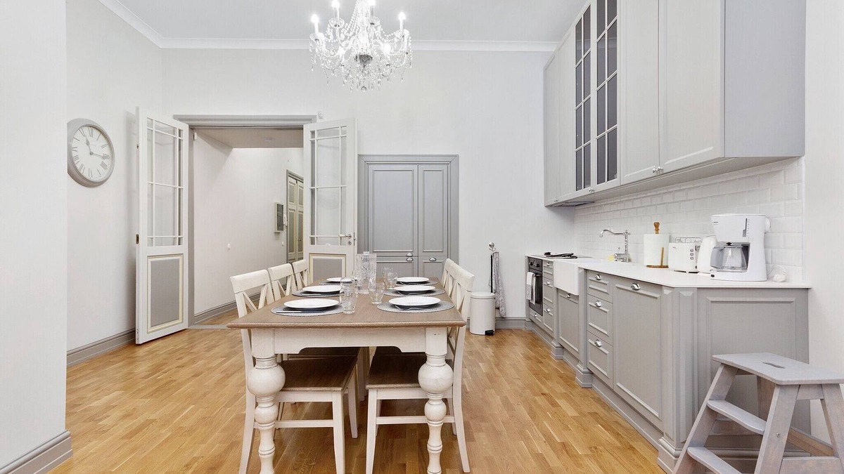 Old Town Apartment | Tallinn’s Old Town Elegance: High Ceilings & Timeless Charm