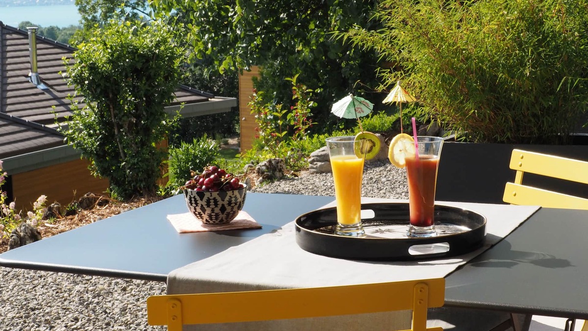 Talloires-Montmin Apartment | TALLOIRES, cosy independent apartment with beautiful lake and mountains views