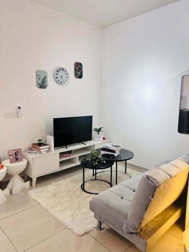 Taman Equine Apartment | Taman Equine Cozy studio, Well-equipped & Modern facilities