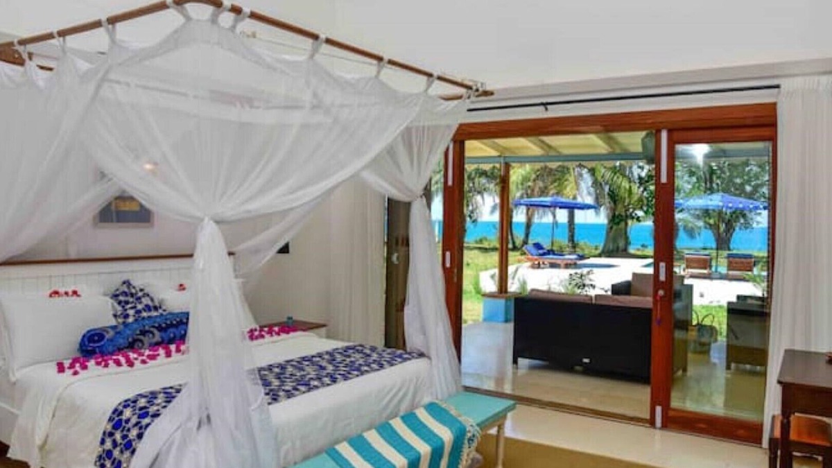 Mbweni House | Tamarind Tree Beachfront bungalow with pool