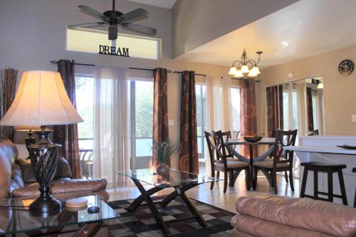West Kissimmee Apartment | Tamarind Villa MK015