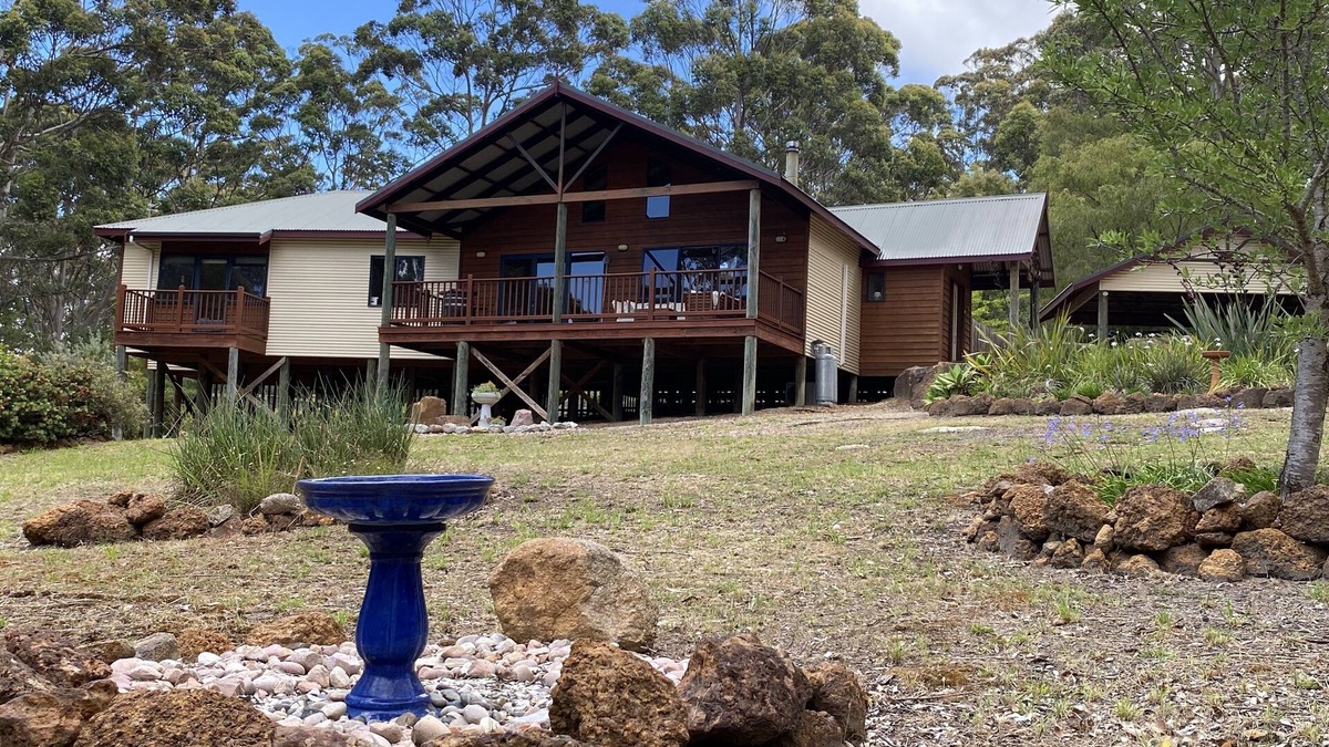 Ocean Beach House | Tamihu - Light and spacious with stunning inlet views. WiFi/Netflix Included