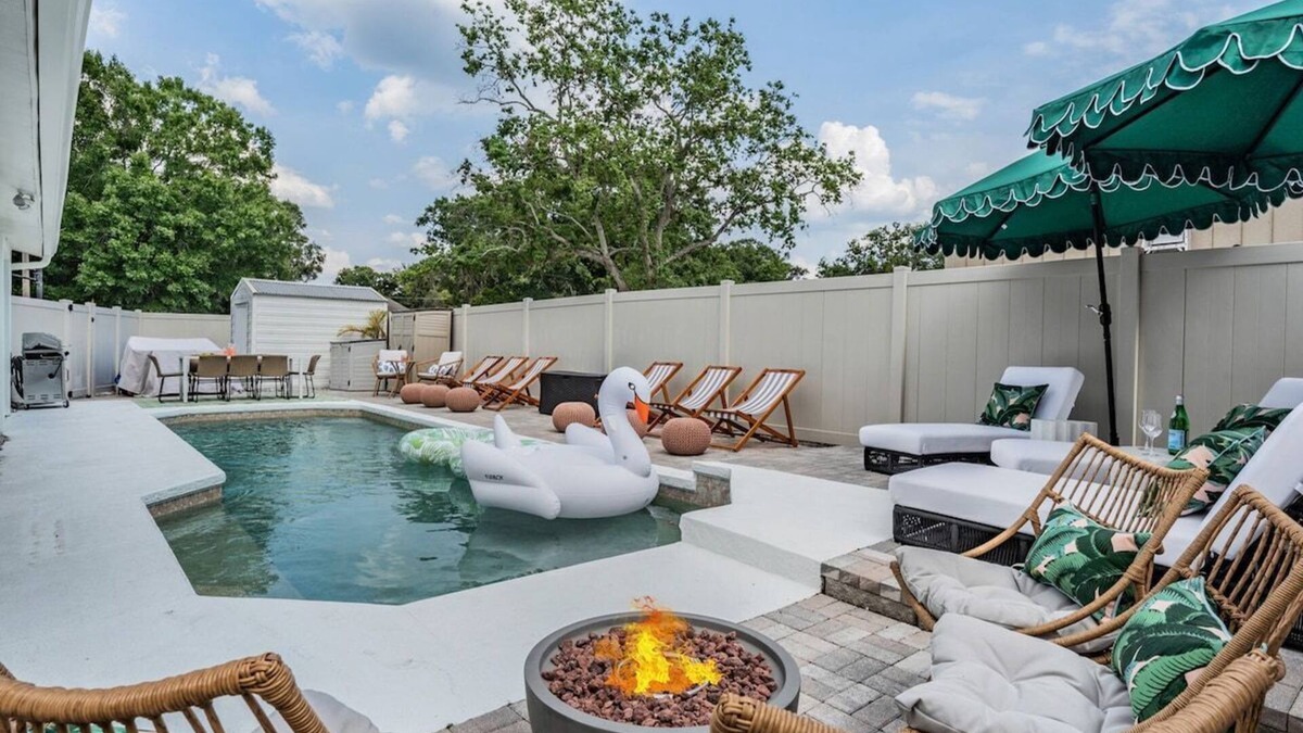 Ballast Point House | Tampa Bae House · Spacious South Tampa Home with Heated Pool + Patio
